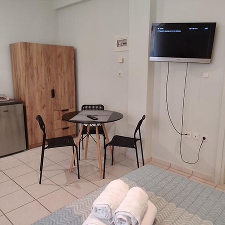 Kiki'S Cosy Apartments Néa Khilí Eksteriør billede