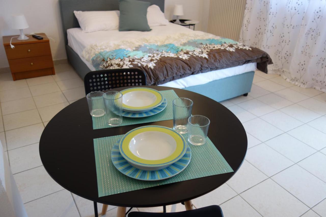 Kiki'S Cosy Apartments Néa Khilí Eksteriør billede