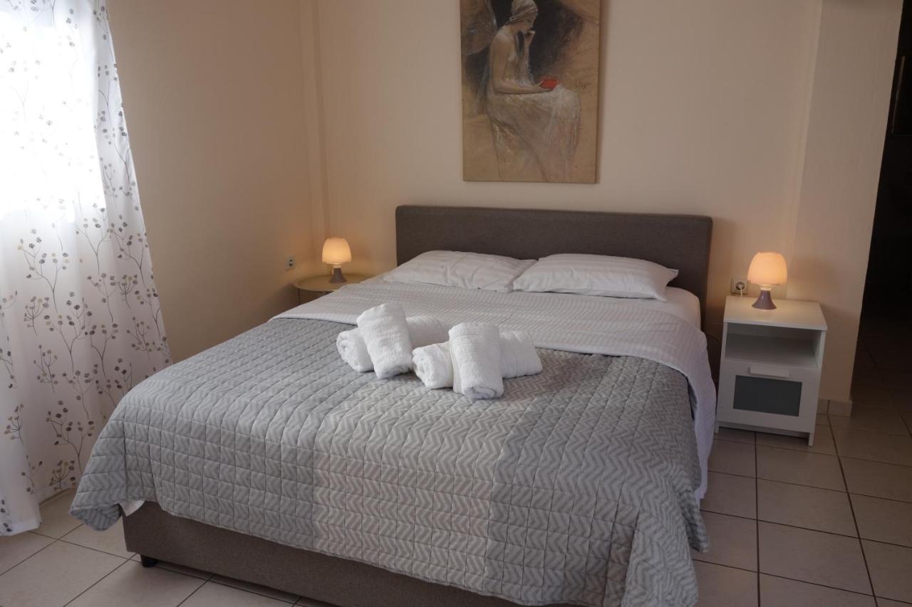 Kiki'S Cosy Apartments Néa Khilí Eksteriør billede