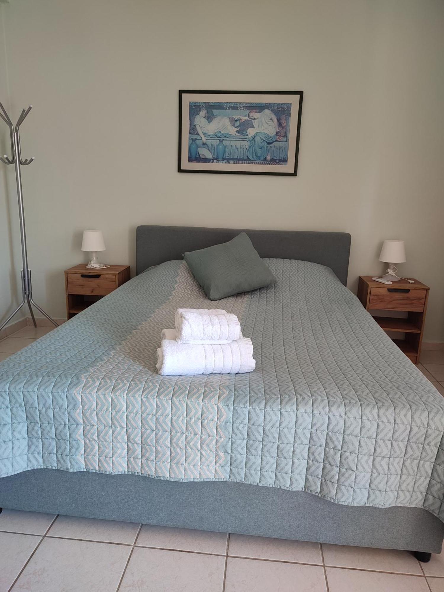 Kiki'S Cosy Apartments Néa Khilí Eksteriør billede