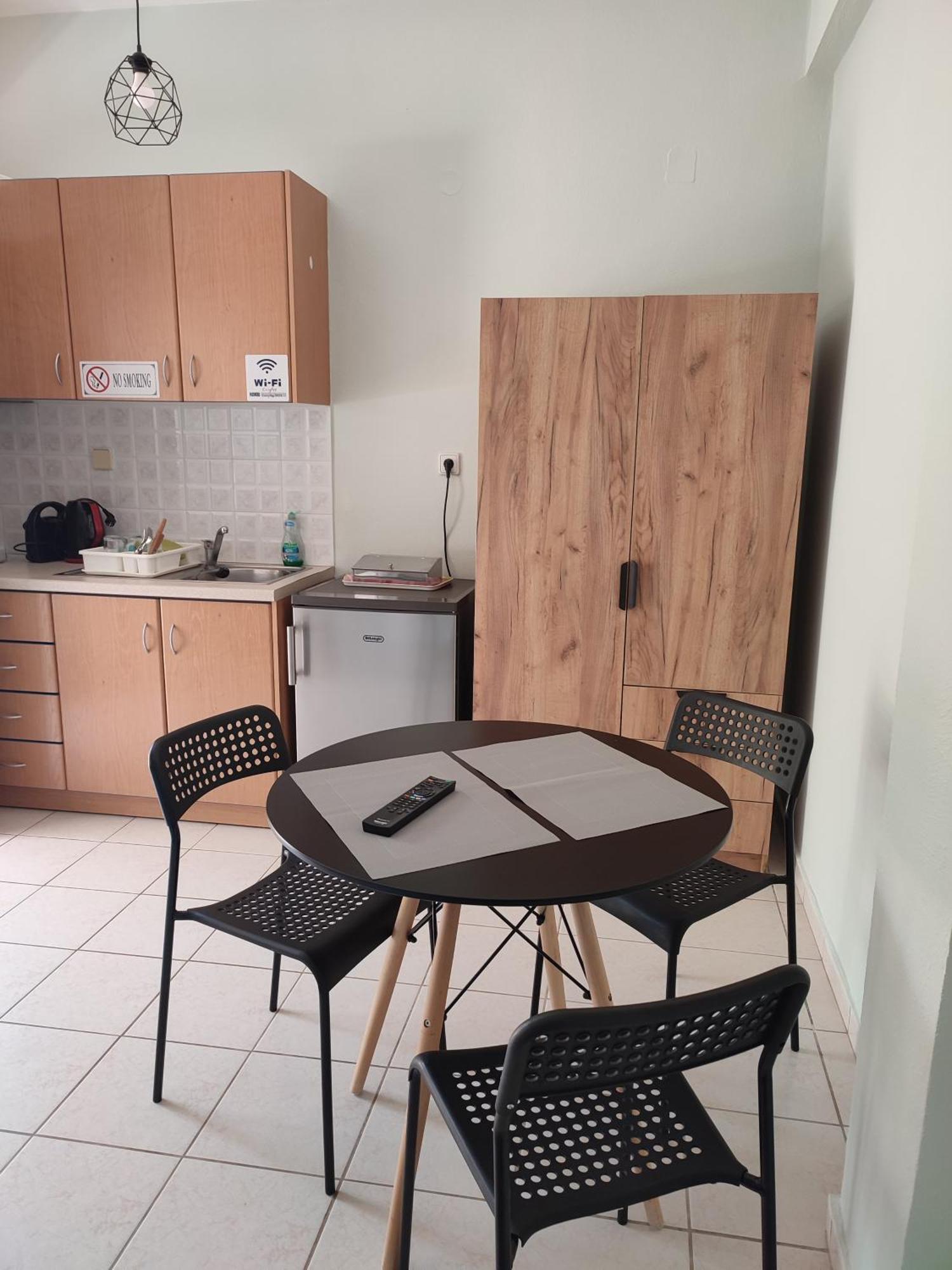 Kiki'S Cosy Apartments Néa Khilí Eksteriør billede