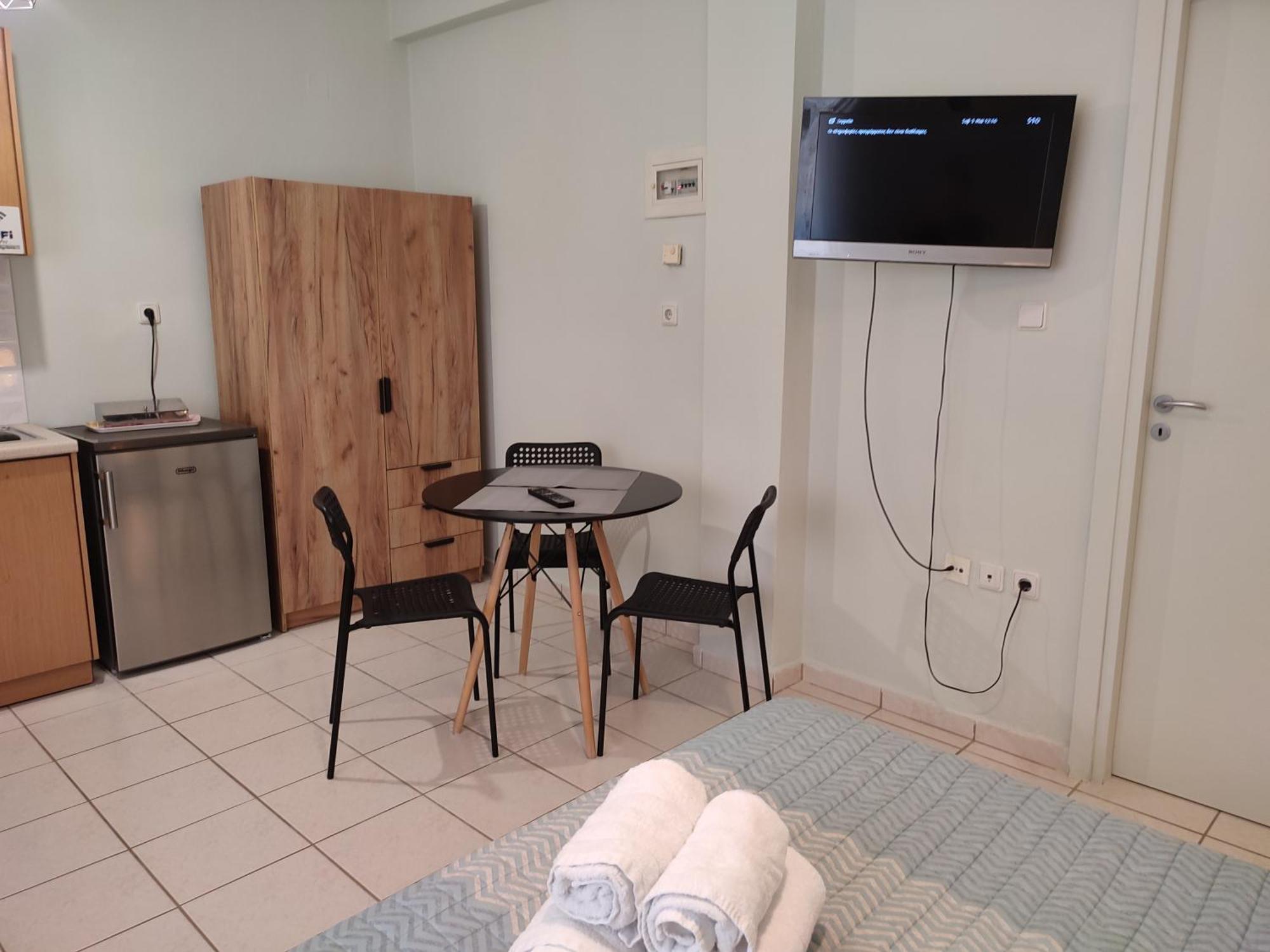 Kiki'S Cosy Apartments Néa Khilí Eksteriør billede